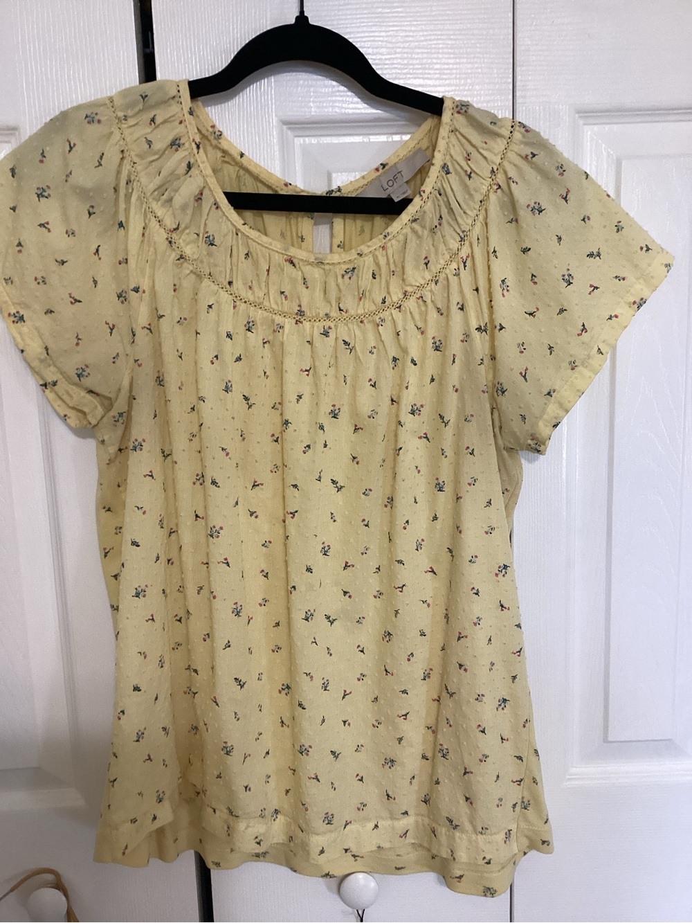 LOFT Pale Yellow Floral Short Sleeve Peasant Blouse